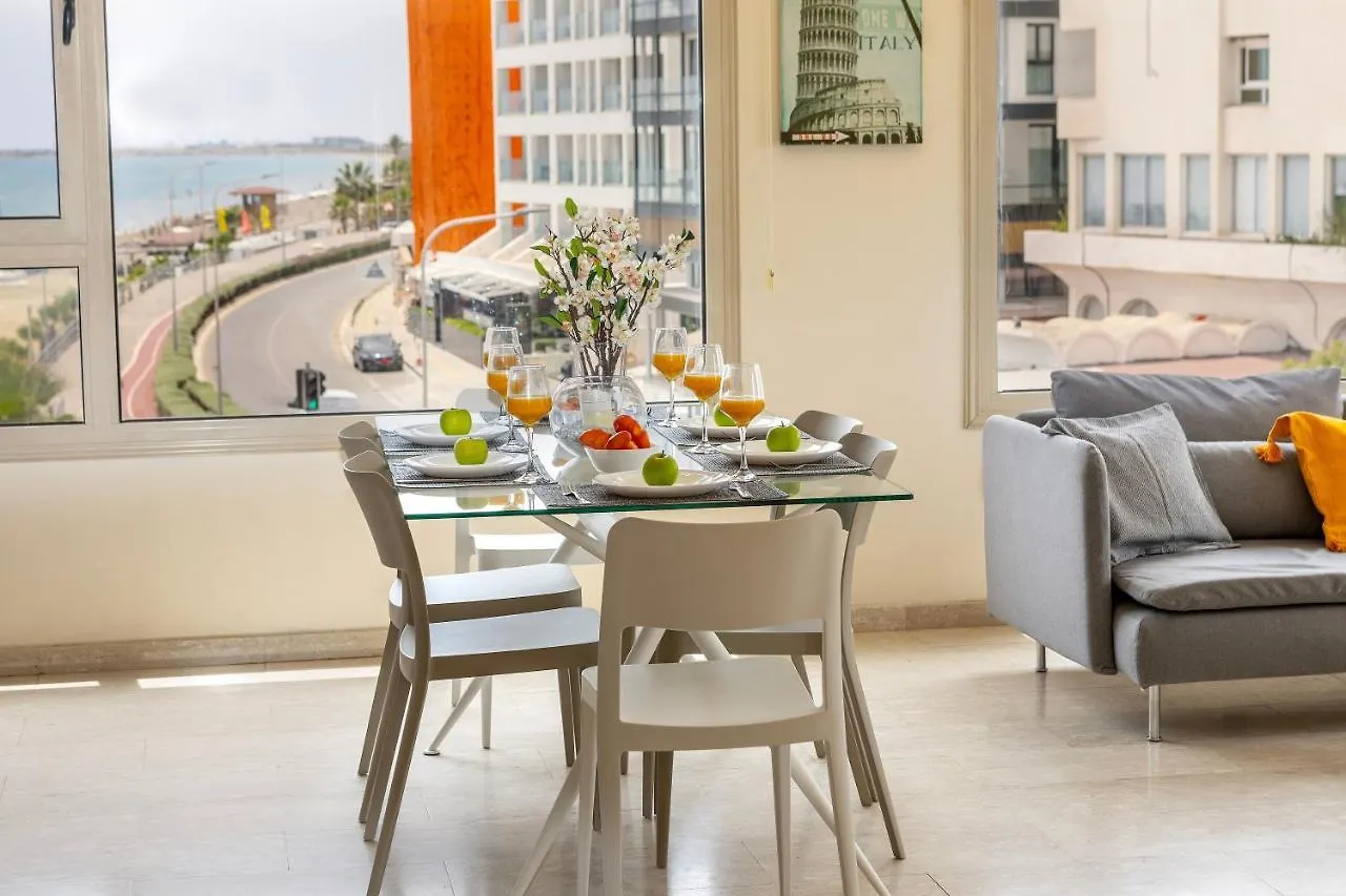 Mackenzie Beachfront Eftyhia Suite Larnaca Apartment