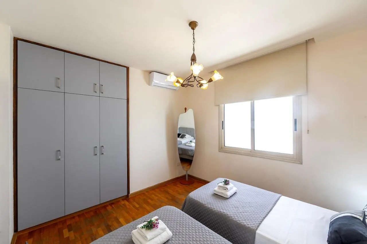 Mackenzie Beachfront Eftyhia Suite Larnaca 0*,  Cyprus