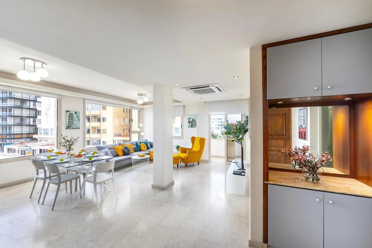 Mackenzie Beachfront Eftyhia Suite Larnaca 0*,